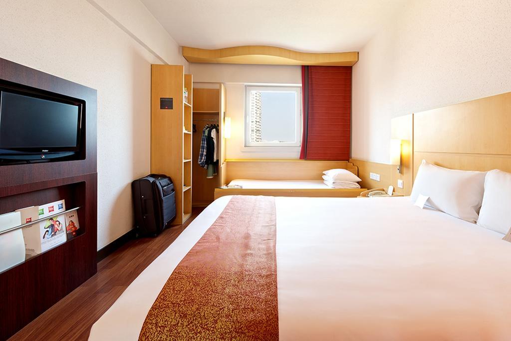Отель Ibis Chuzhou 1912 Экстерьер фото