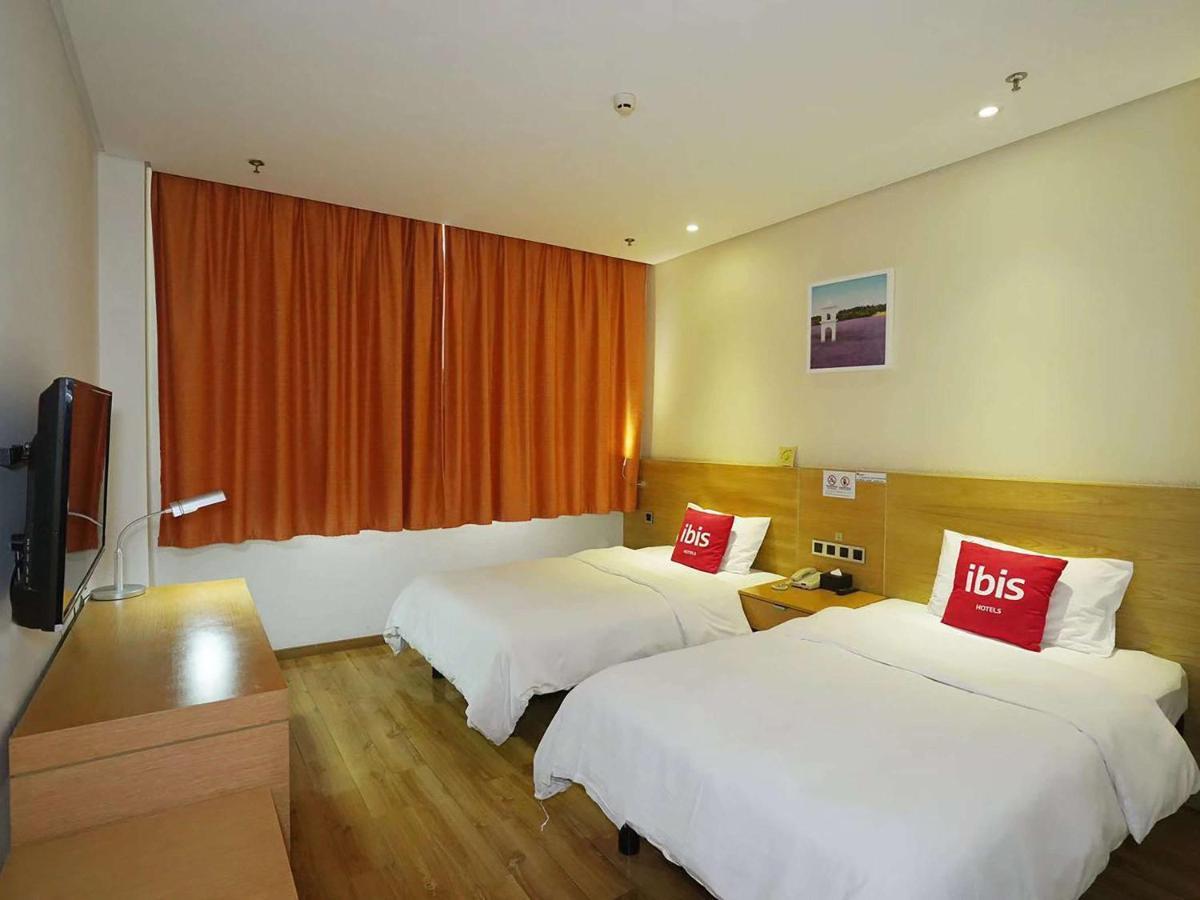 Отель Ibis Chuzhou 1912 Экстерьер фото